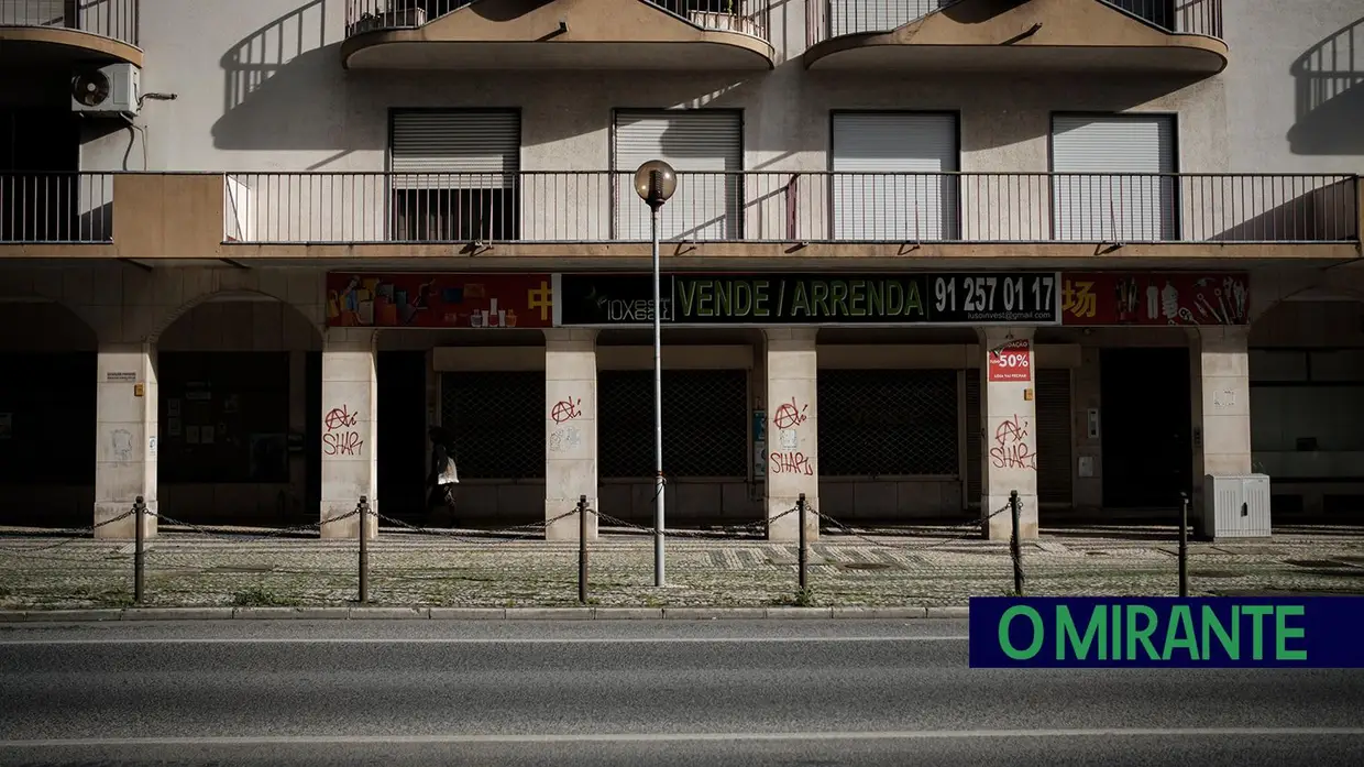 Grafitos em Vila Franca de Xira dão má imagem
