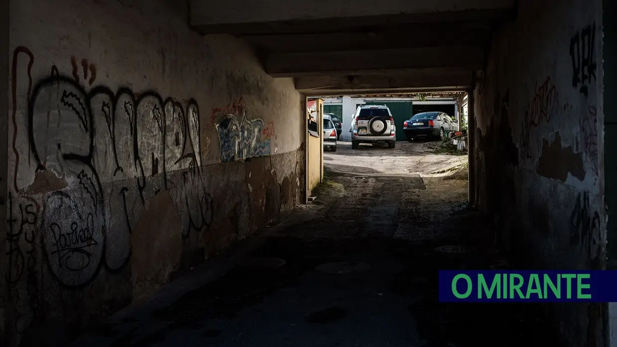 Grafitos em Vila Franca de Xira dão má imagem