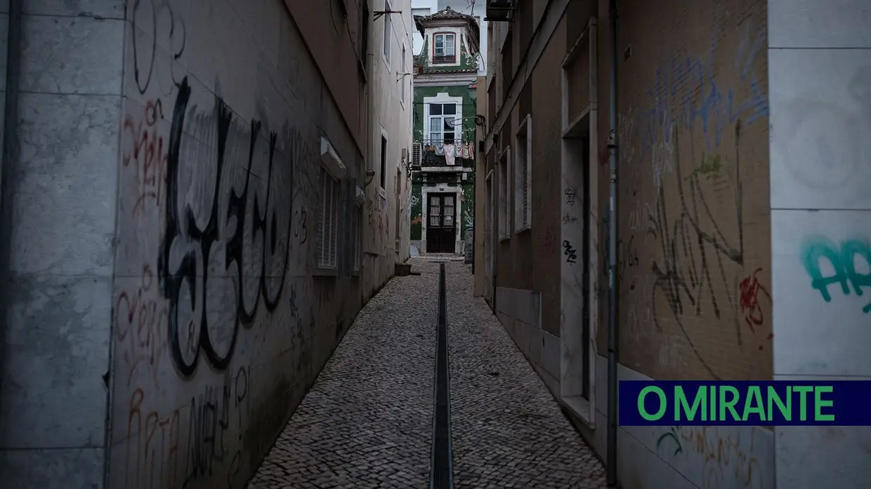 Grafitos em Vila Franca de Xira dão má imagem