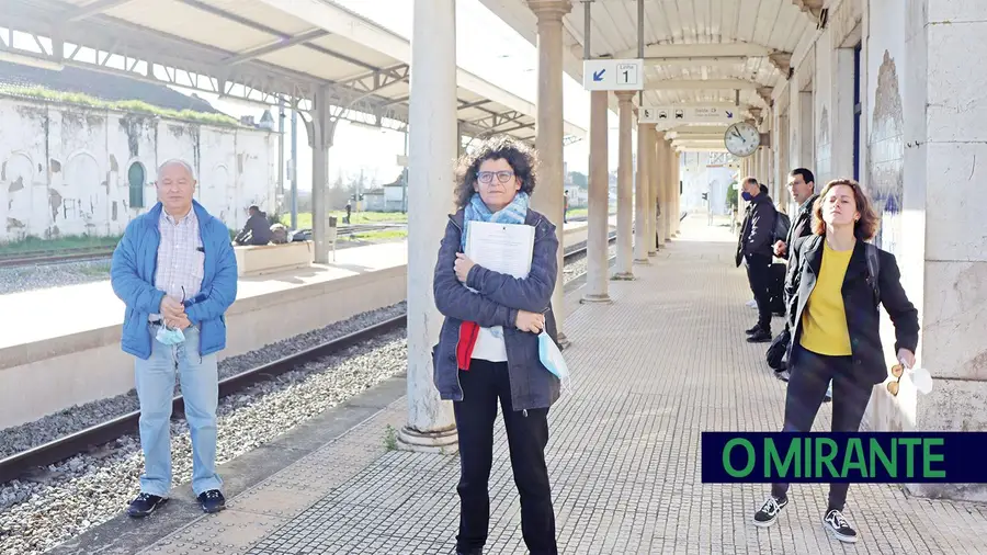 BE insiste na requalificação da ferrovia entre Santarém e Entroncamento BE insiste na requalificação da ferrovia entre Santarém e Entroncamento