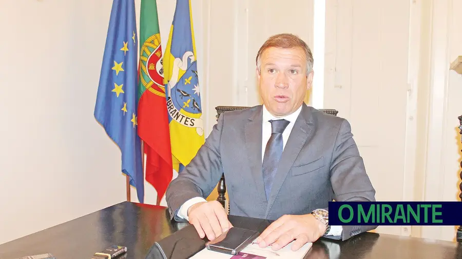 Abrantes investiu 104 mil euros em material para ensino à distância Abrantes investiu 104 mil euros em material para ensino à distância