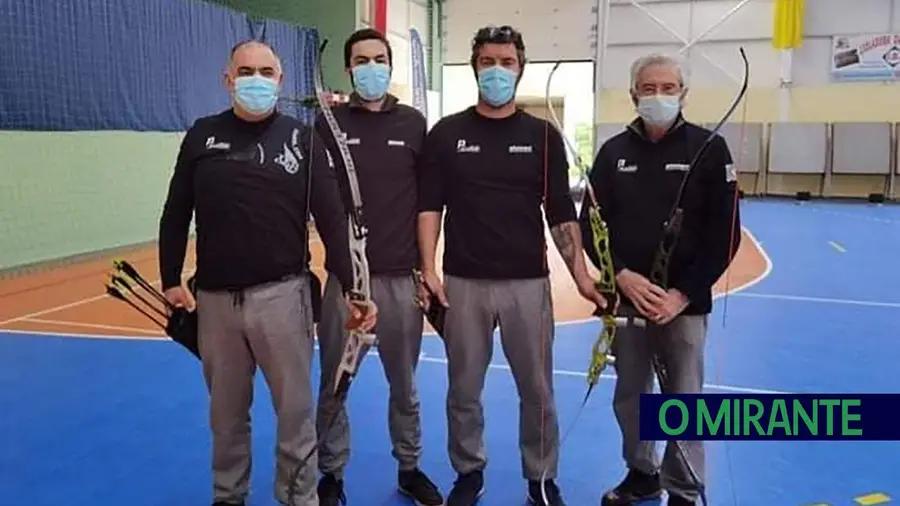 Tiro com arco de Ateneu Cartaxense vence por equipas