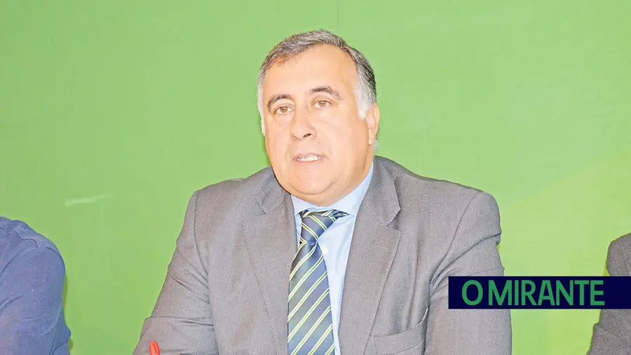 O secretário de Estado da caça ao melro O secretário de Estado da caça ao melro
