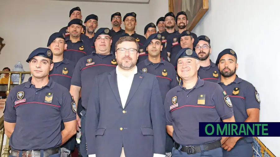 Bombeiros Sapadores de Santarém em greve pelo pagamento de trabalho suplementar Bombeiros Sapadores de Santarém em greve pelo pagamento de trabalho suplementar