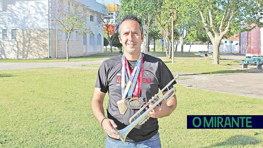 Maestro João Raquel lança livro de teoria musical 