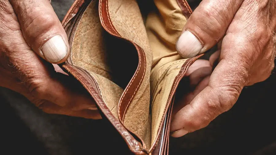 Trabalhar não é condição suficiente para fugir à pobreza em Portugal Trabalhar não é condição suficiente para fugir à pobreza em Portugal