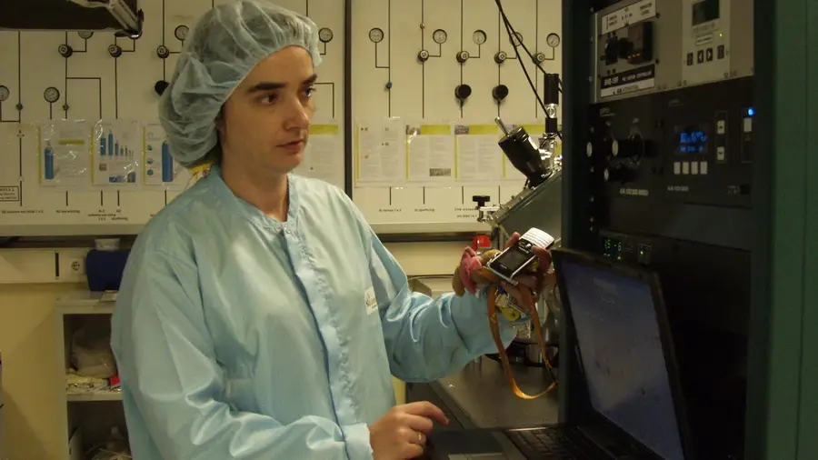 Laboratório de Elvira Fortunato que trabalha à escala nanométrica vai ser ampliado