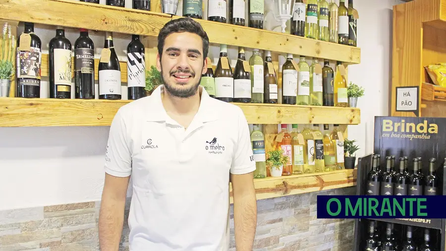 O Melro quer a normalidade porque não há jantares de amigos em take-away O Melro quer a normalidade porque não há jantares de amigos em take-away