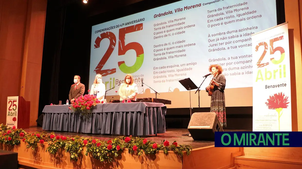 25 de Abril em Benavente: Justiça, segurança e igualdade de direitos marcaram discursos