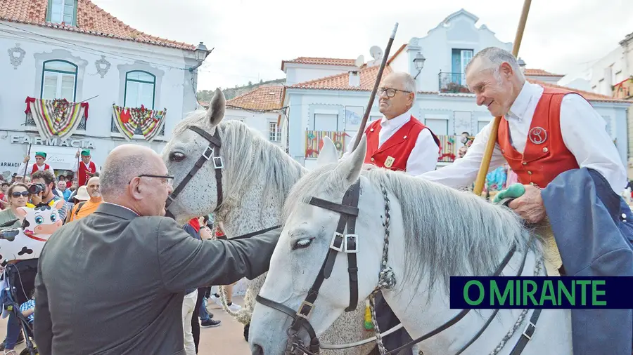 VFX formaliza candidatura do Colete Encarnado a património cultural