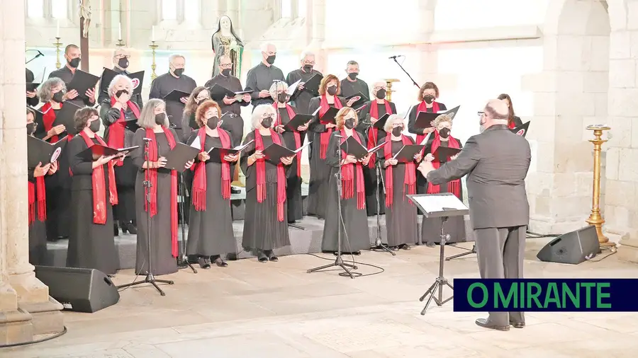 O concerto “Cantar Abril” O concerto “Cantar Abril”