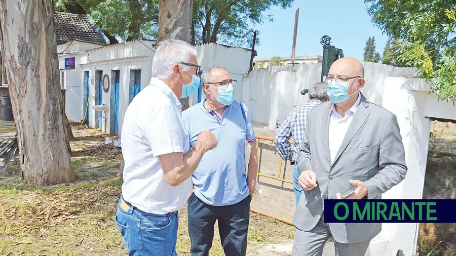 Sanitários públicos inseguros em Alpriate já não reabrem Sanitários públicos inseguros em Alpriate já não reabrem