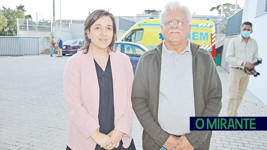 Uma mulher na presidência dos Bombeiros Voluntários de Vialonga Uma mulher na presidência dos Bombeiros Voluntários de Vialonga