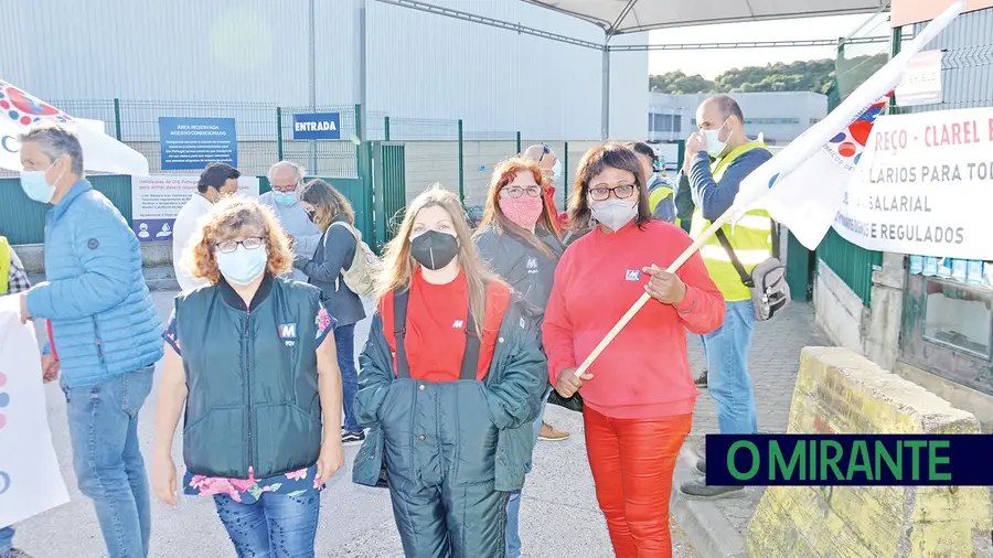 Trabalhadores do Minipreço fazem  greve contra a politica de salários baixos