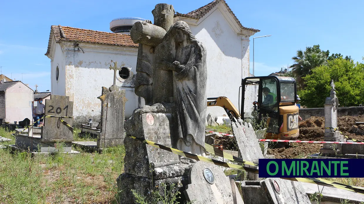 58 famílias reclamaram os seus mortos no cemitério de São Sebastião em Alverca