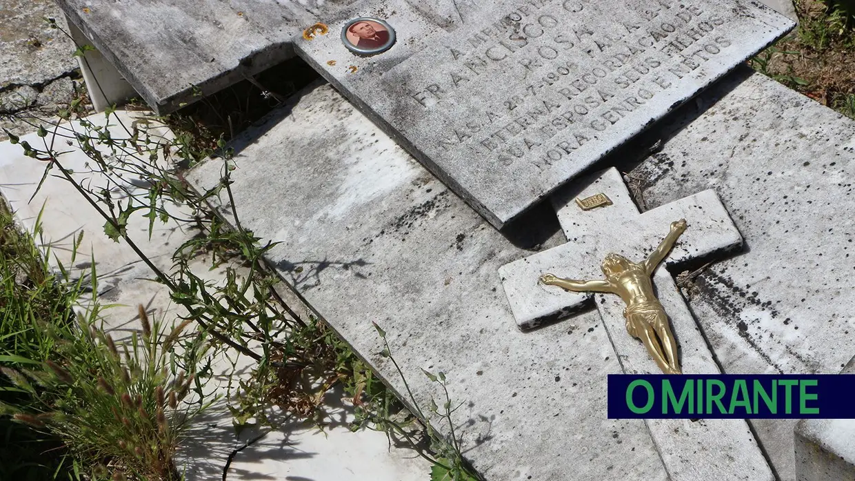 58 famílias reclamaram os seus mortos no cemitério de São Sebastião em Alverca