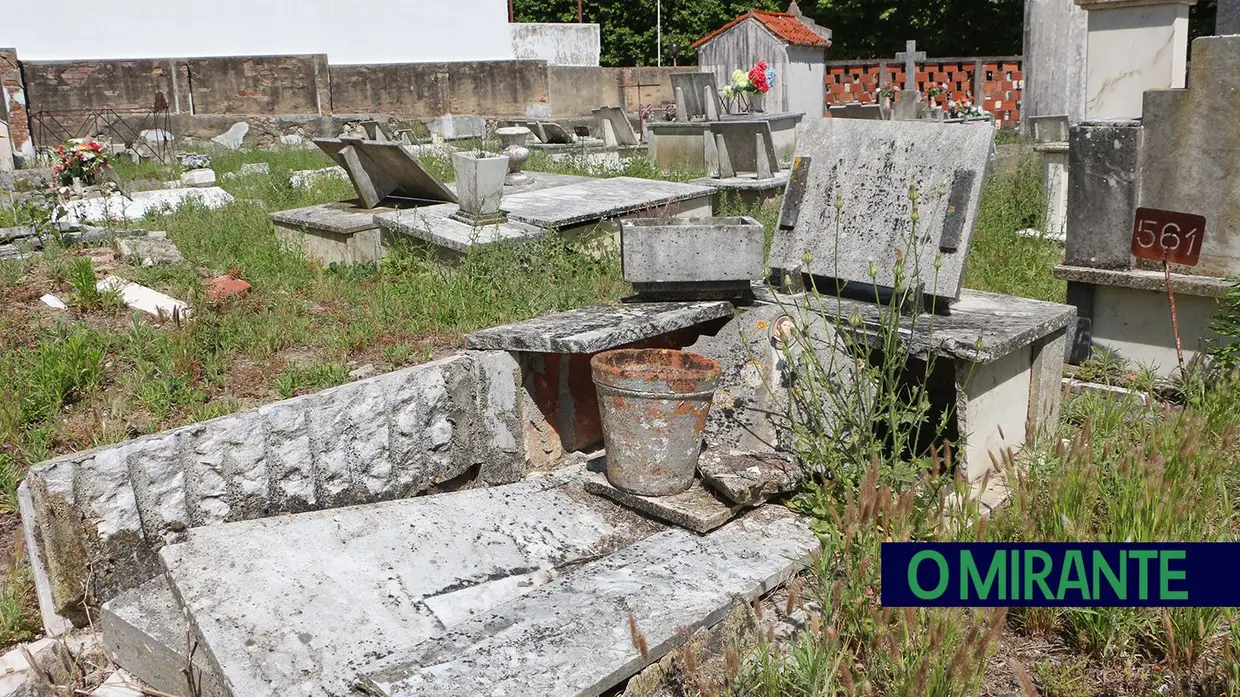 58 famílias reclamaram os seus mortos no cemitério de São Sebastião em Alverca