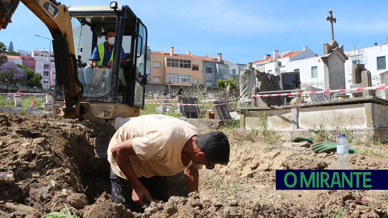 58 famílias reclamaram os seus mortos no cemitério de São Sebastião em Alverca