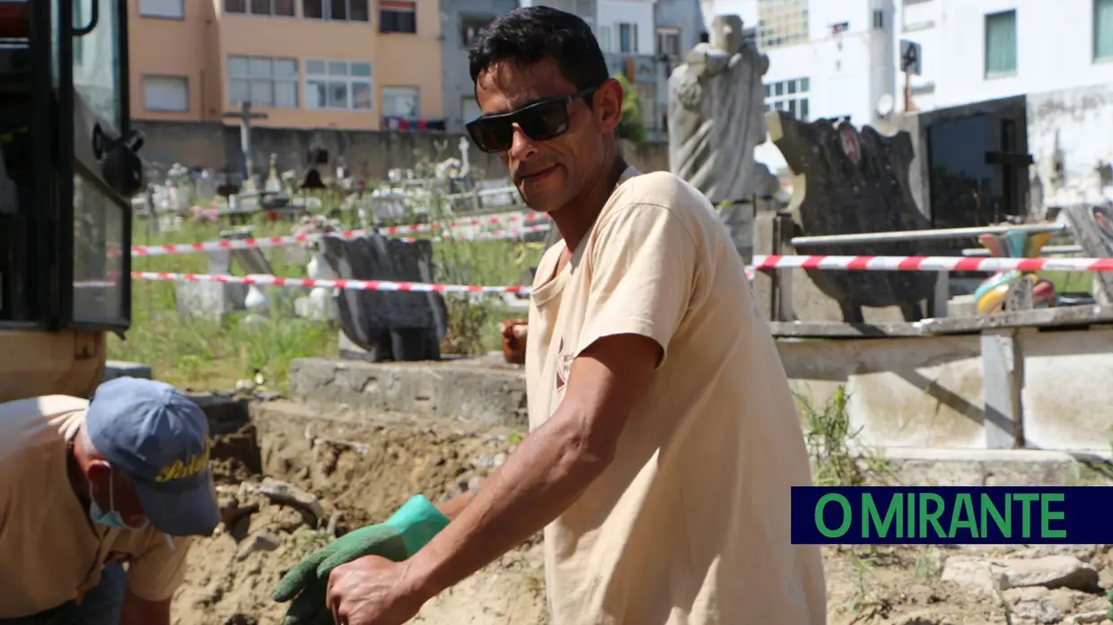 58 famílias reclamaram os seus mortos no cemitério de São Sebastião em Alverca