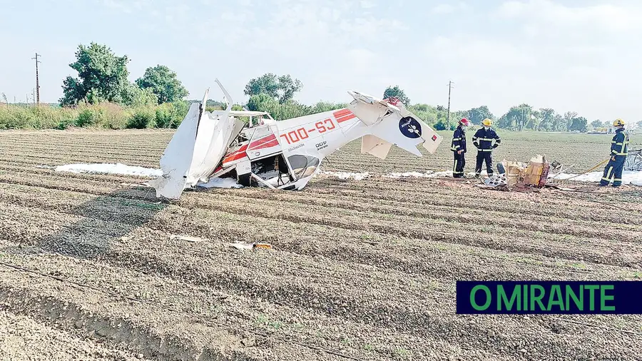 Queda de avioneta em Azambuja provoca um ferido ligeiro Queda de avioneta em Azambuja provoca um ferido ligeiro