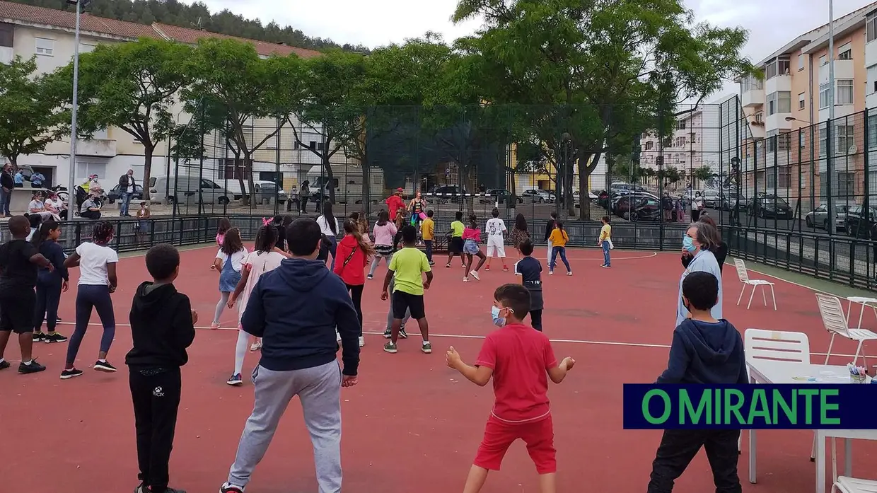 Junta de Vila Franca assina acordos para melhorar a vida de crianças e jovens