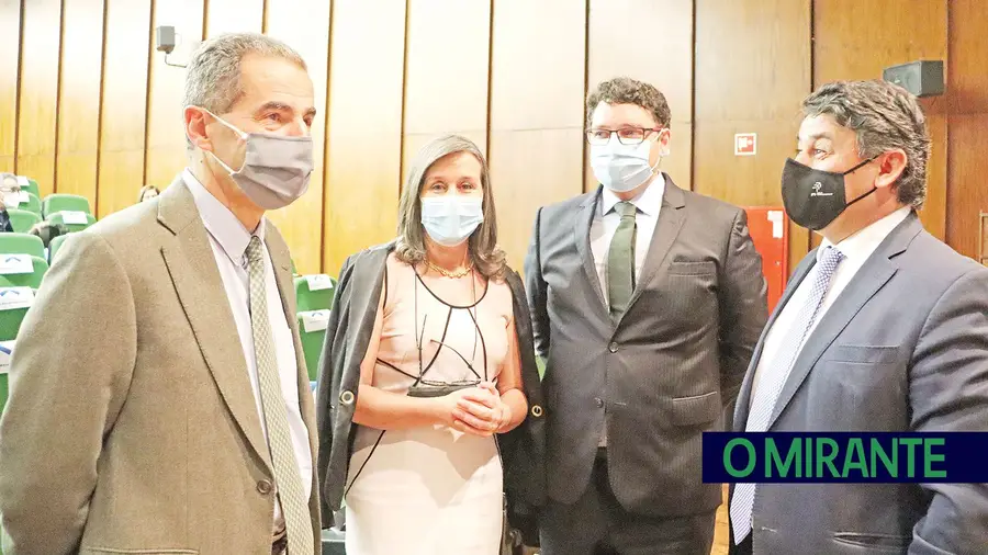 Politécnicos da região unem-se para criar primeira Plataforma de Ensino Superior Politécnicos da região unem-se para criar primeira Plataforma de Ensino Superior