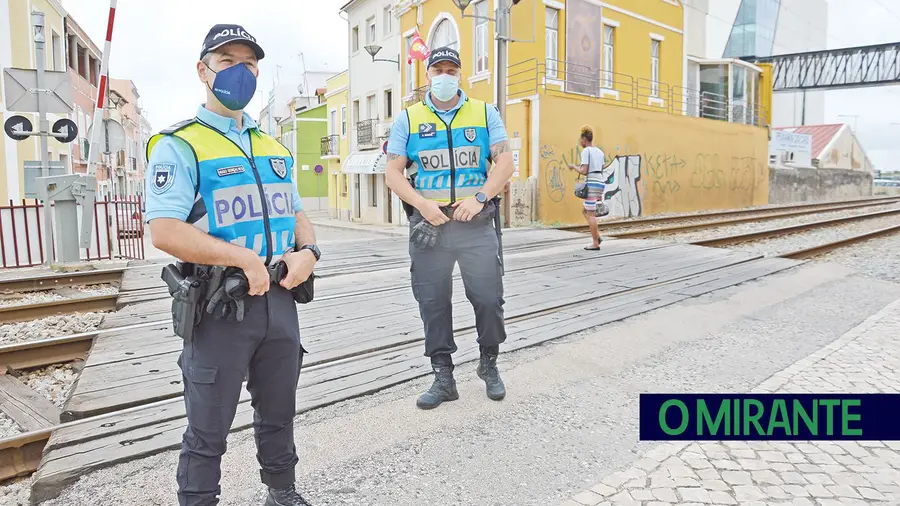 Vigilância na passagem de nível de Vila Franca de Xira é para continuar Vigilância na passagem de nível de Vila Franca de Xira é para continuar