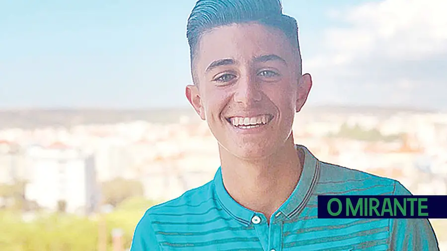 Jovem do Vale de Santarém dá nas vistas na selecção Sub 16 Jovem do Vale de Santarém dá nas vistas na selecção Sub 16