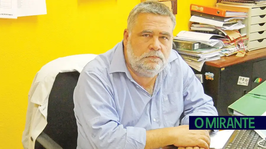 Escola de Vialonga à espera de obras há dez anos pode ter sorte este ano Escola de Vialonga à espera de obras há dez anos pode ter sorte este ano