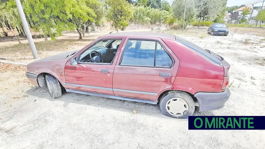 A Câmara do Cartaxo e os carros abandonados