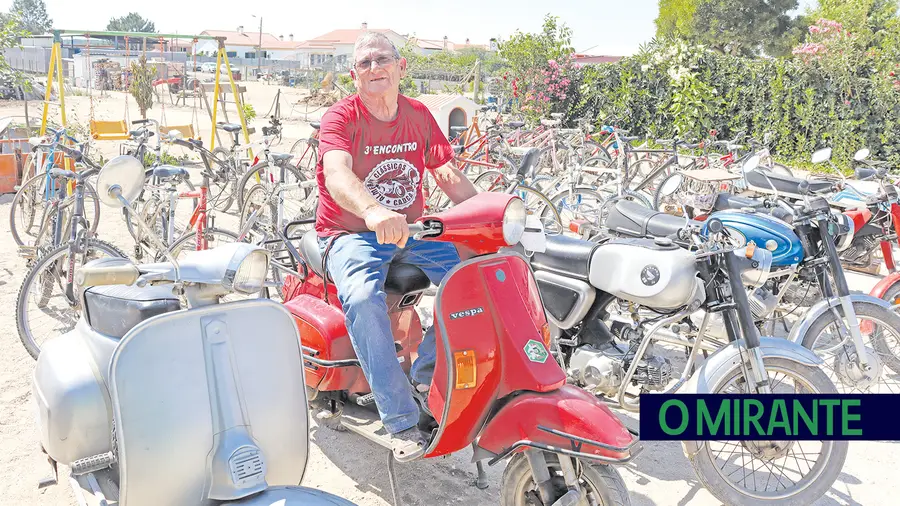 António Travessa e a paixão de coleccionar motas e bicicletas