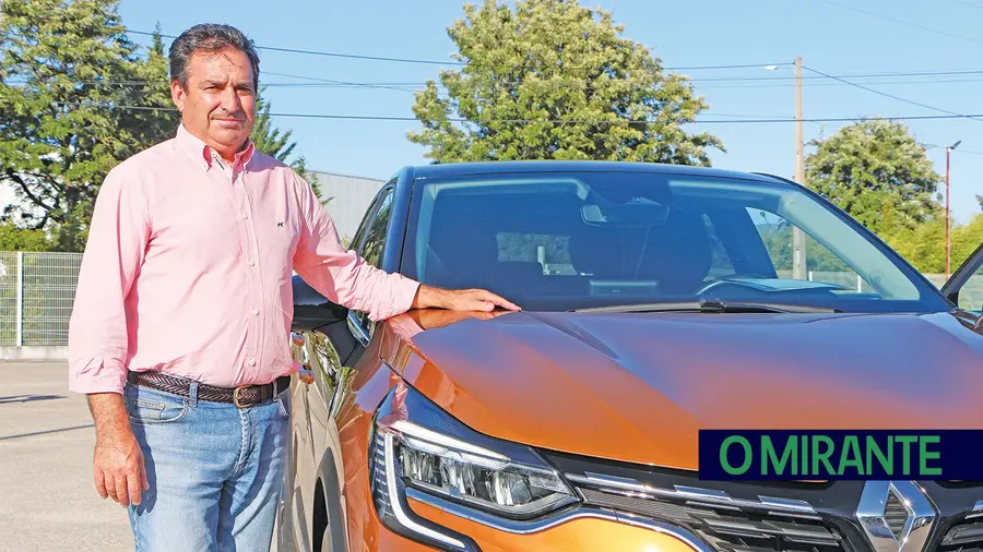António Castelo é um ás a vender carros António Castelo é um ás a vender carros