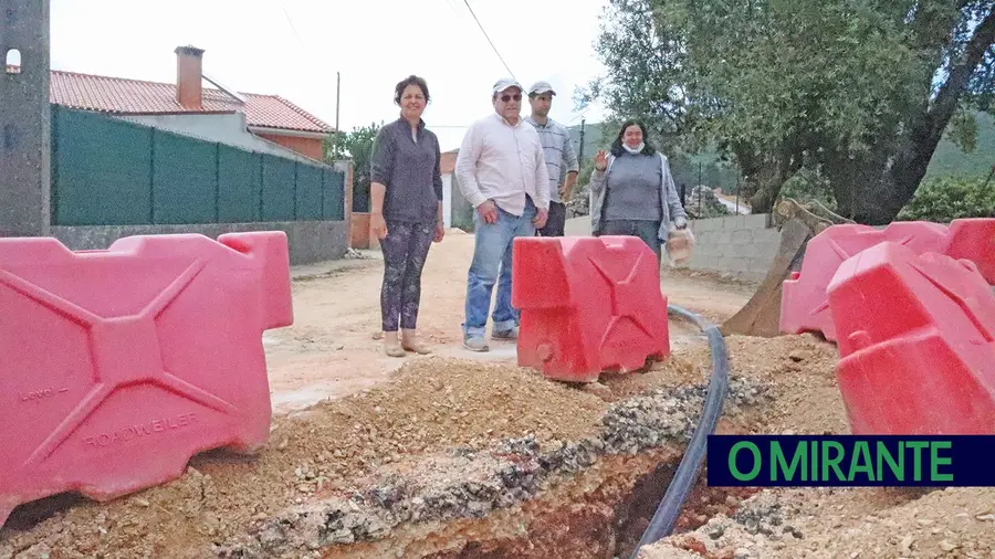 Atraso nas obras em Vale Alto e Covão Coelho estão a custar 4 mil euros por dia de multa ao empreiteiro Atraso nas obras em Vale Alto e Covão Coelho estão a custar 4 mil euros por dia de multa ao empreiteiro