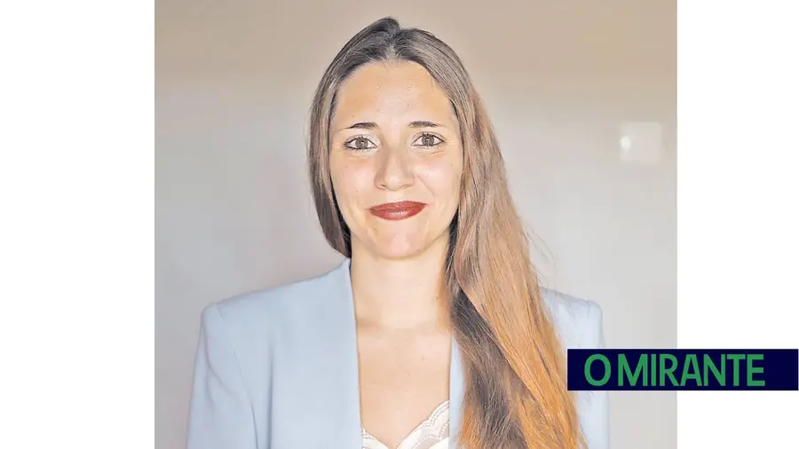 Inês Ferreira é a aposta do BE à Assembleia Municipal de Rio Maior Inês Ferreira é a aposta do BE à Assembleia Municipal de Rio Maior