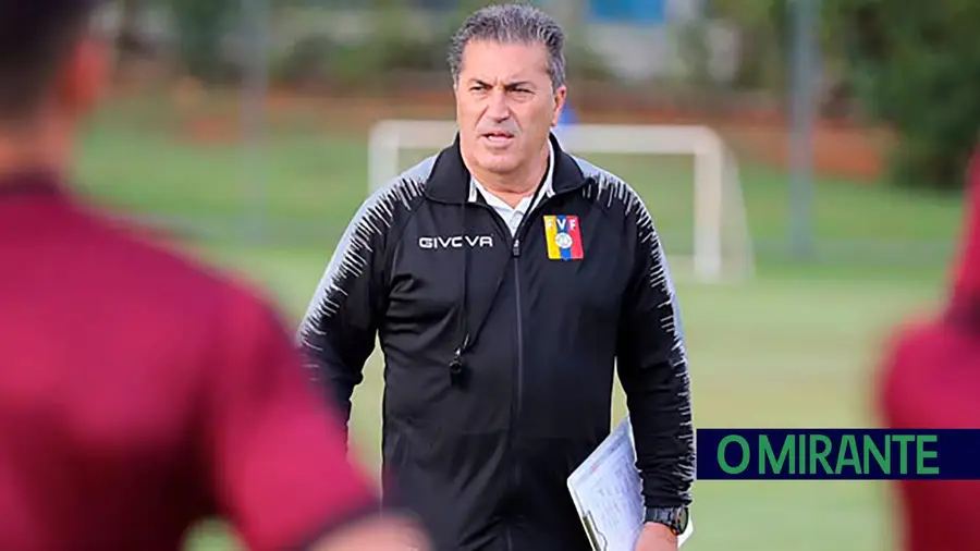 José Peseiro deixa selecção venezuelana por falta de pagamento José Peseiro deixa selecção venezuelana por falta de pagamento