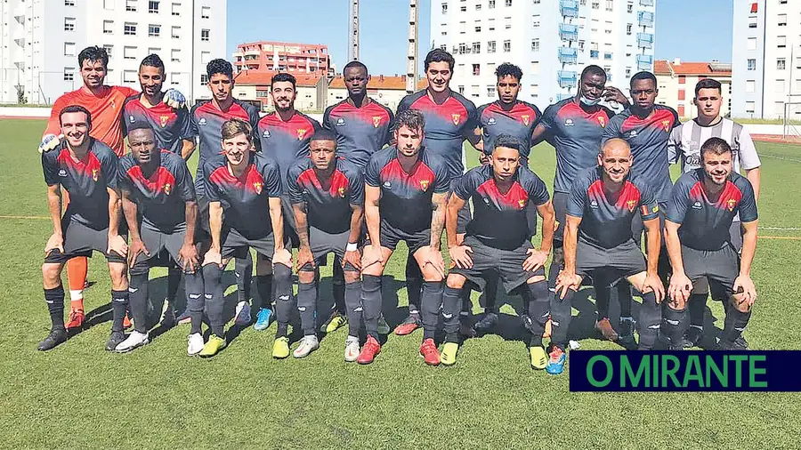 Treinadores do Povoense feridos a tiro em rixa durante jogo amigável Treinadores do Povoense feridos a tiro em rixa durante jogo amigável