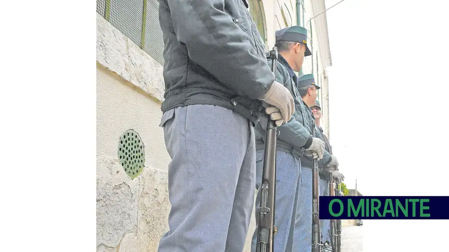 Governo nega escassez de efectivos da GNR em Santarém e Pernes Governo nega escassez de efectivos da GNR em Santarém e Pernes