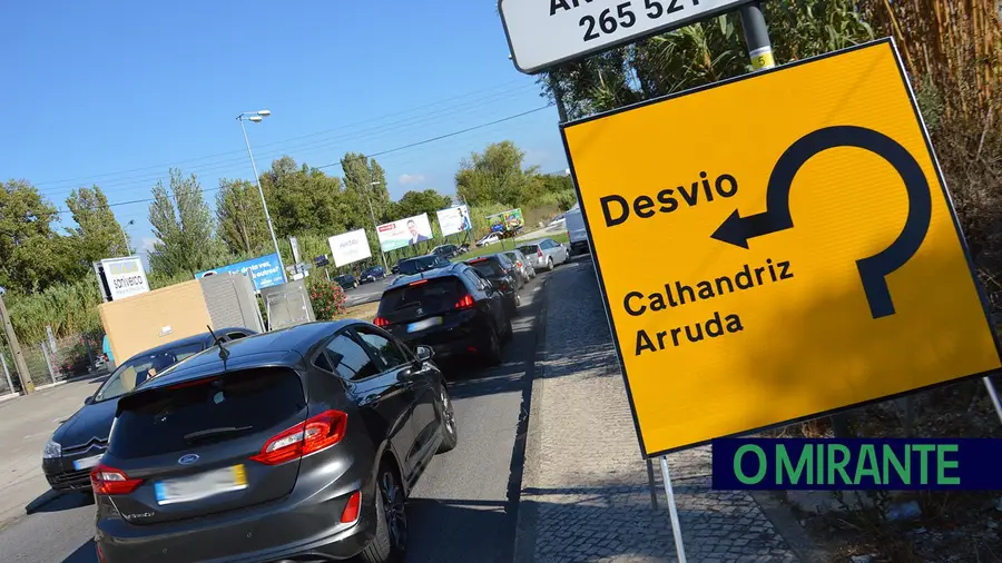 Obras em estrada de Alverca estão a deixar condutores desesperados Obras em estrada de Alverca estão a deixar condutores desesperados