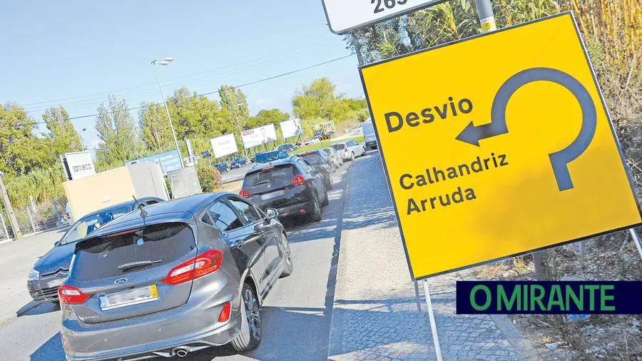 Condutores desesperam com obras em estrada de Alverca Condutores desesperam com obras em estrada de Alverca