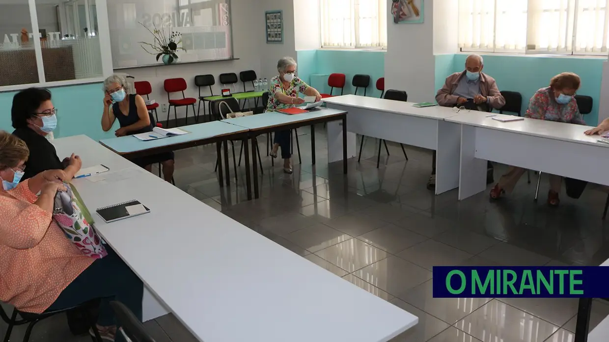 Reabertura das universidades séniores é uma vacina contra a solidão