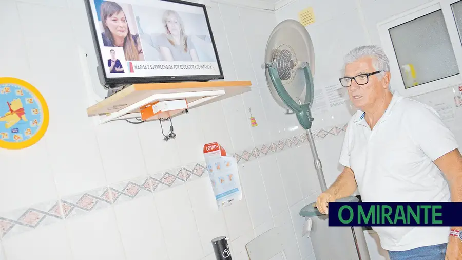 Moradores de Vialonga queixam-se das comunicações móveis Moradores de Vialonga queixam-se das comunicações móveis