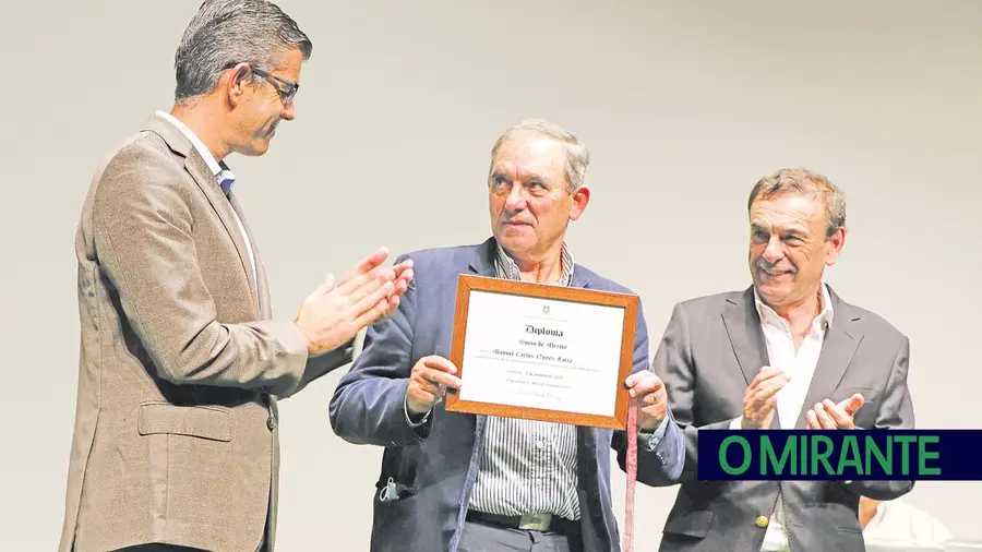 Antigo árbitro Manuel Faria foi homenageado no Entroncamento