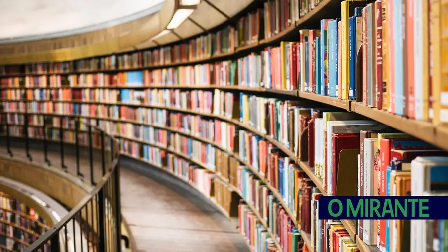 Livraria Lello apela em carta aberta que livros passem a ser objecto de prescrição médica Livraria Lello apela em carta aberta que livros passem a ser objecto de prescrição médica