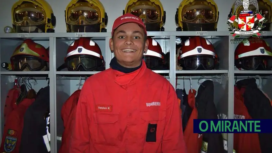 Vialonga de luto por morte de jovem bombeiro Vialonga de luto por morte de jovem bombeiro