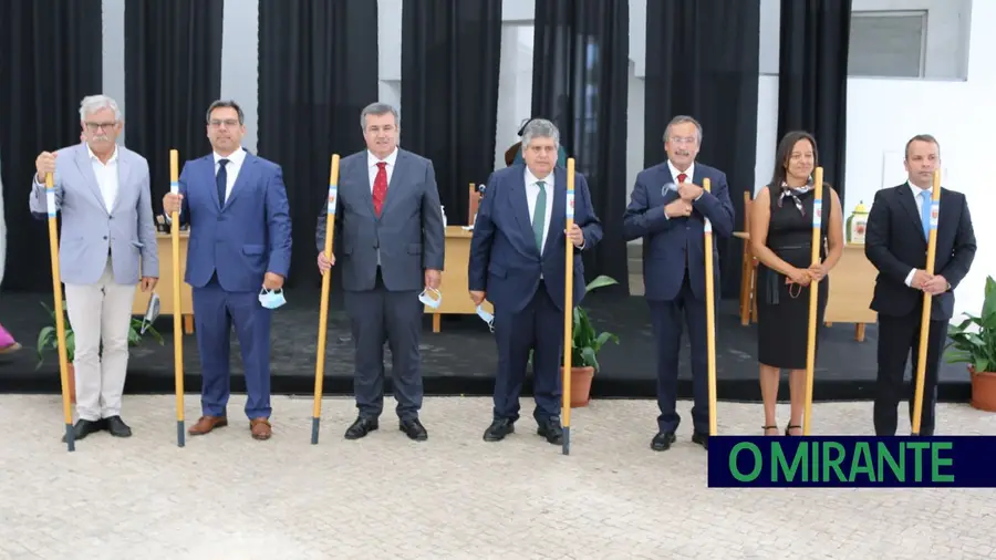 Câmara de Torres Novas com cinco eleitos a tempo inteiro Câmara de Torres Novas com cinco eleitos a tempo inteiro