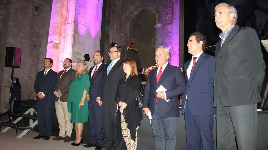 PSD e PS entendem-se para garantir estabilidade na Câmara de Santarém PSD e PS entendem-se para garantir estabilidade na Câmara de Santarém