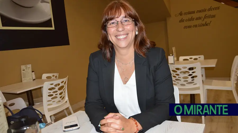 A técnica comercial atenta às promoções que diz que as escolas deviam ensinar literacia financeira A técnica comercial atenta às promoções que diz que as escolas deviam ensinar literacia financeira