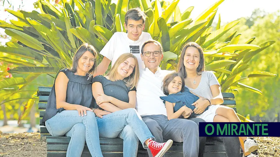 O casal de arquitectos que tem de fazer muitos cálculos para gerir a vida O casal de arquitectos que tem de fazer muitos cálculos para gerir a vida
