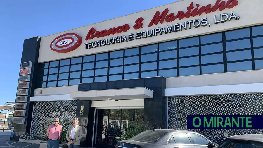 Branco & Martinho é importador, exportador, armazenista e distribuidor de equipamento