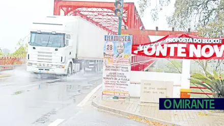 Autarcas da Chamusca dão informação errada sobre semáforos na Ponte Autarcas da Chamusca dão informação errada sobre semáforos na Ponte